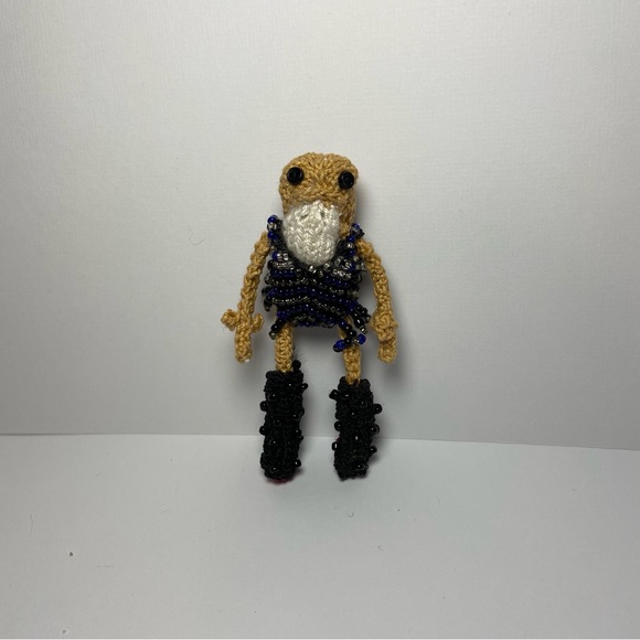 Microknitted Tiny Frog- Midnights - Picture 3 of 7